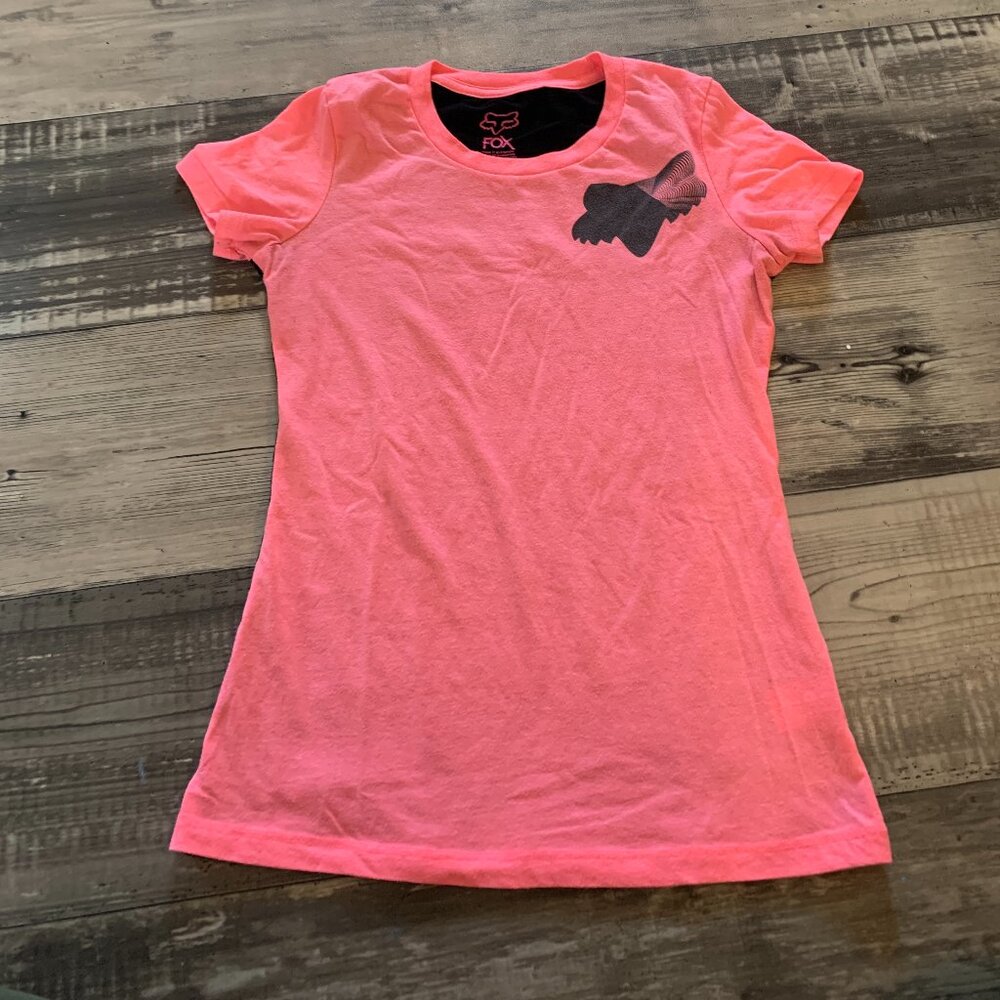 Fox women's sz small t-shirt.  Pink.
